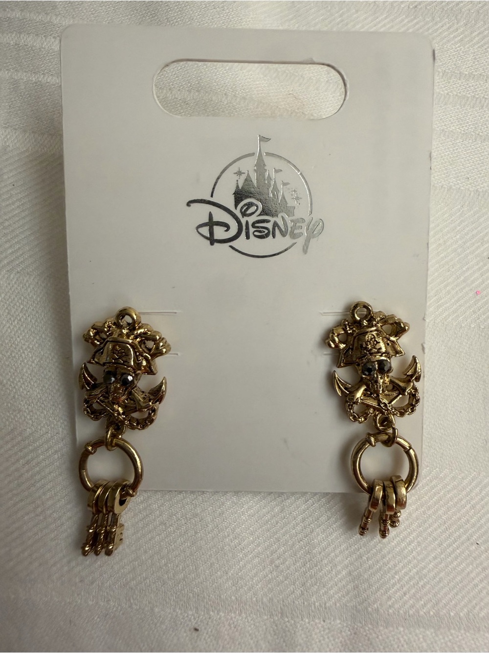 Disney Gold Pirates of the Caribbean Skull Drop Earrings with key Ring Charms